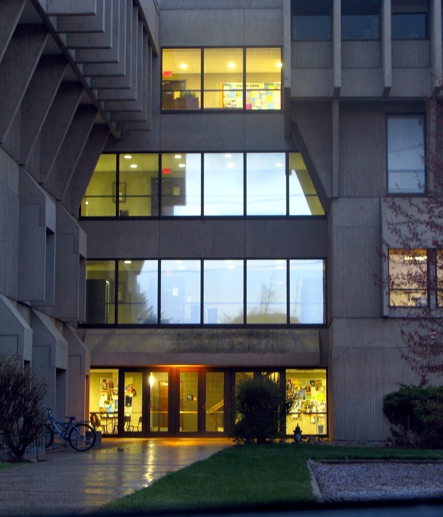 The front of the Psychology Building